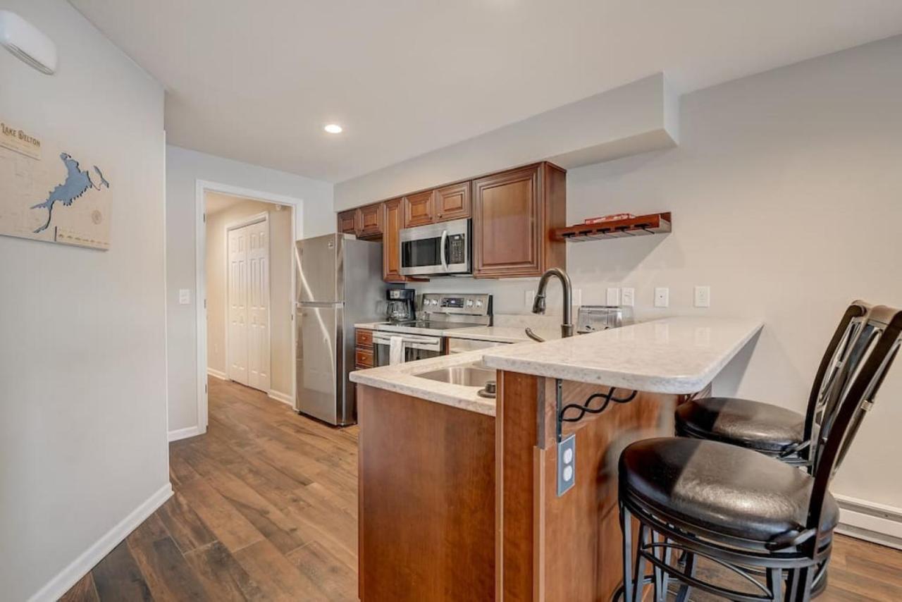 Dells Lakefront Escape - Couples Or Families Wisconsin Dells Exterior photo